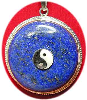 Yin Yang  Amulett Anhnger  auf massiver Lapislazuli-Platte