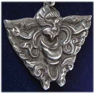 Schutzamulett mit Garuda 