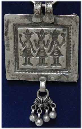 antikes Silberamulett 