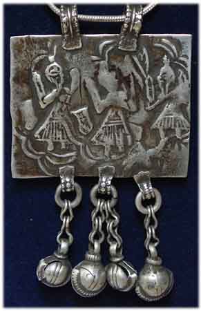 antikes Silberamulett 